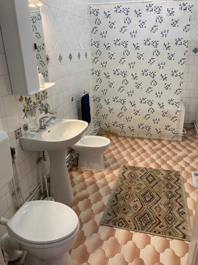 Irina Apartments Питещ Екстериор снимка
