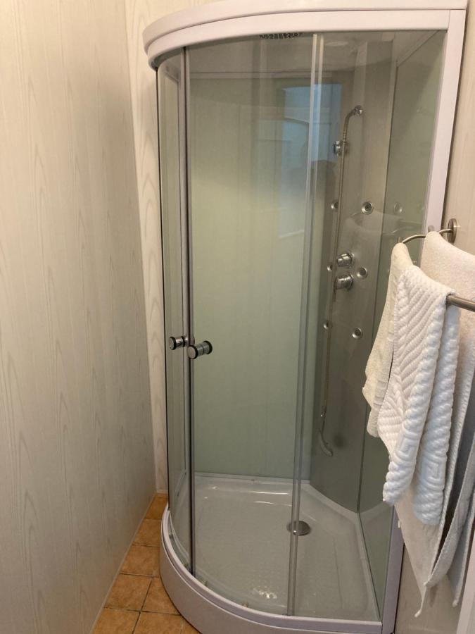 Irina Apartments Питещ Екстериор снимка