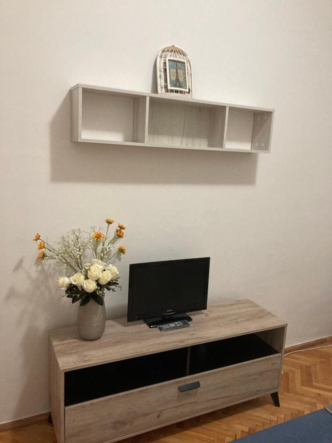 Irina Apartments Питещ Екстериор снимка